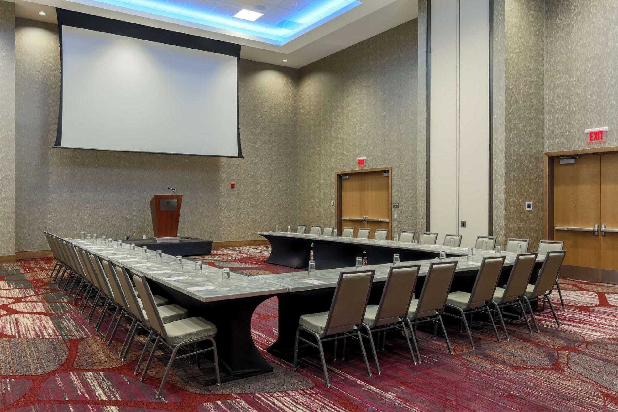 Doubletree By Hilton Evansville Exterior foto